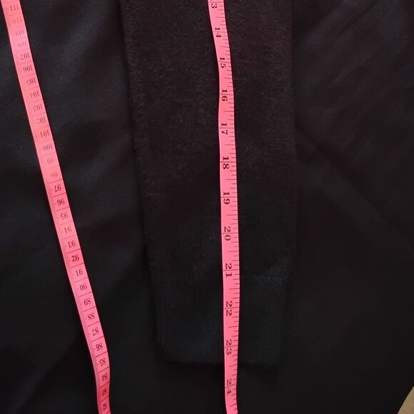 Women's size Large Cardigan Sweater - Picture 9 of 9